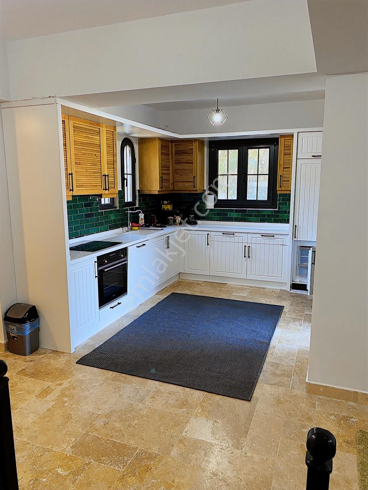 Alaçatı Port Yakını Şerefiyesi Yüksek Havuzlu Dubleks 2+1 Daire - Görsel 13