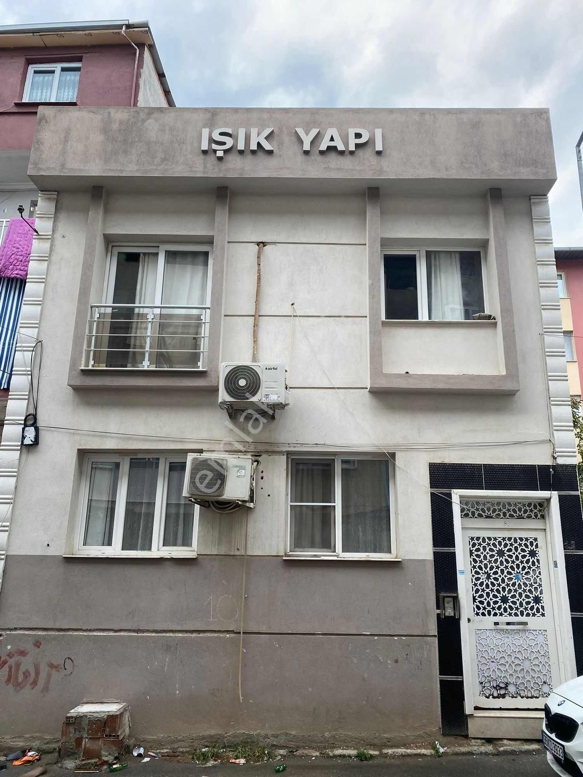 Buca Tınaztepe Kampüs Doğum Hastanesi Yakını Eşyalı Kiralık 1+1