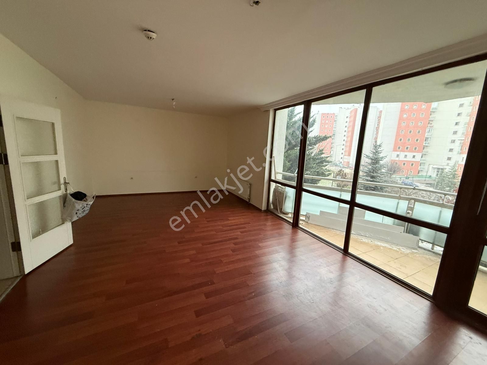 Bilgen Vatan'dan Kuzey Ankara Toki'de Aktepe Yakını Cepheleri Açık 4+1 Kiralık Daire