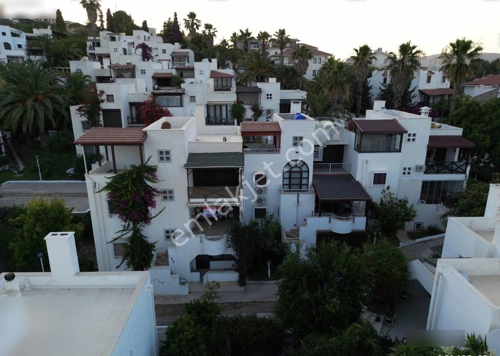 Startkey Pelit Petya Sitesi'nde 4+1 Bahçeli Kaydırmalı Dublex - Görsel 9