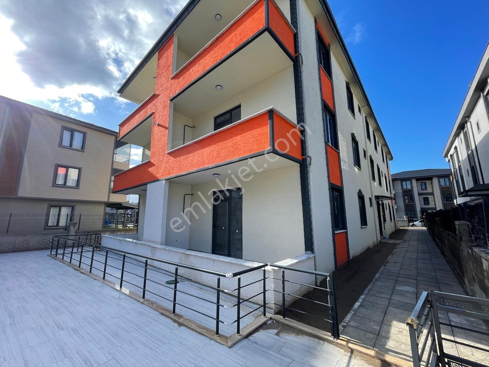 Aziziye Mah.havuzlu Tek Bloklu Yerden Isıtmalı Geniş M2 2+1daire - Görsel 21