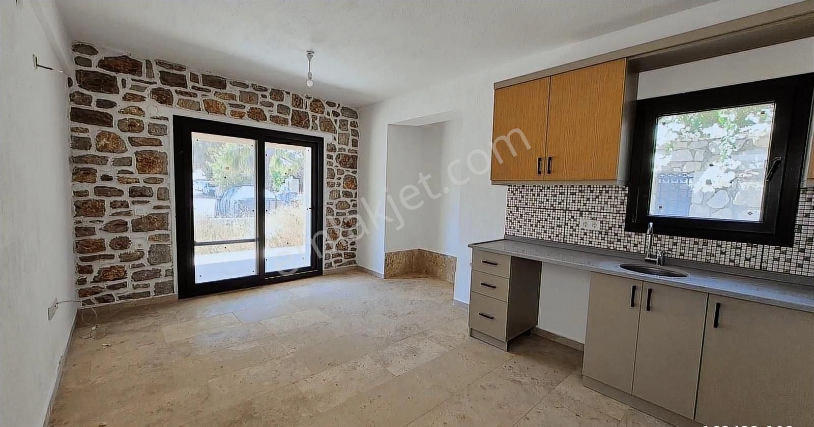 Startkey Pelit Merkez'e Çok Yakın Bahçeli 1+1 Daire - Görsel 15