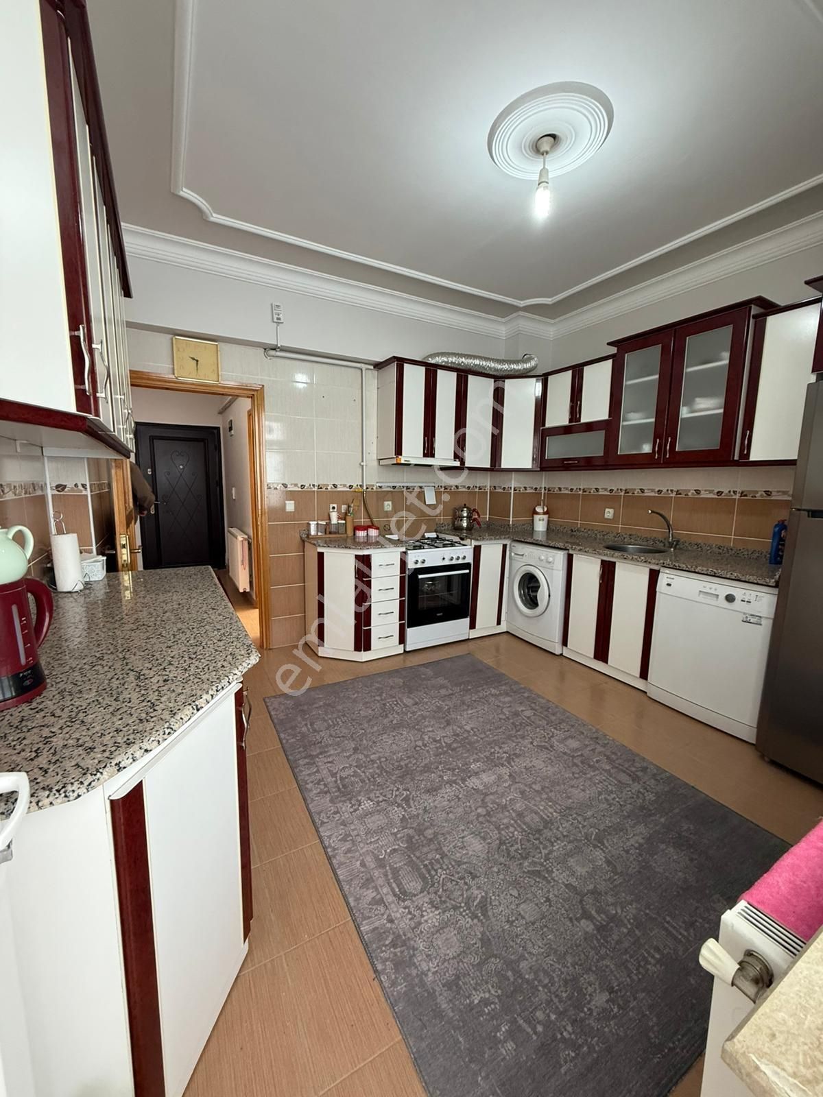 Güneş Emlaktan Merkezi Konumda Masrafsız Satılık Daire - Görsel 6