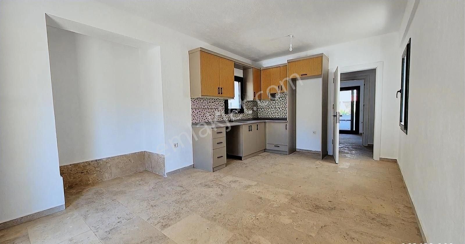 Startkey Pelit Merkez'e Çok Yakın Geniş Balkonlu 1+1 Daire - Görsel 10