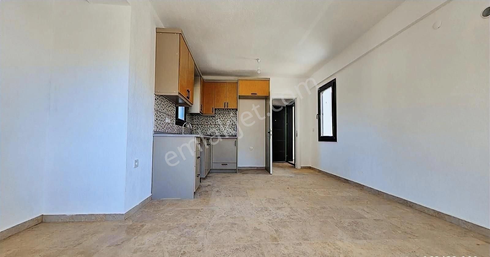 Startkey Pelit Merkez'e Çok Yakın Geniş Balkonlu 1+1 Daire - Görsel 16