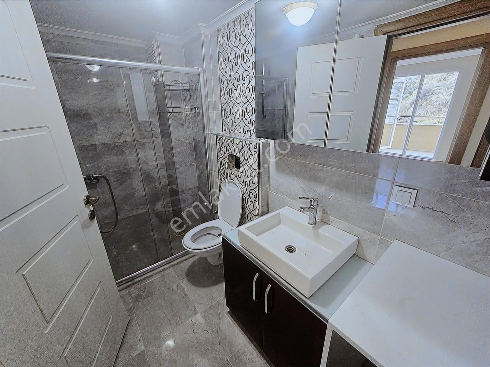 Tırpan'dan Halitpaşa'da Bayırı Olmayan Havuzlu 2+1 Satılık Daire - Görsel 23