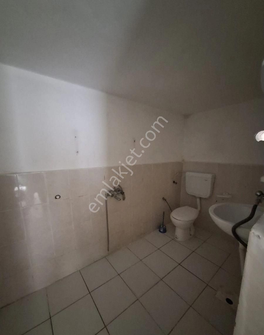 Startkey Pelit Yazı'da Satılık Bahceli Taş Ev - Görsel 4