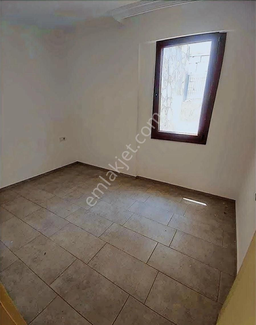 Startkey Pelit Merkeze Yakın Katta Tek, Bahçe Katı Daire - Görsel 11