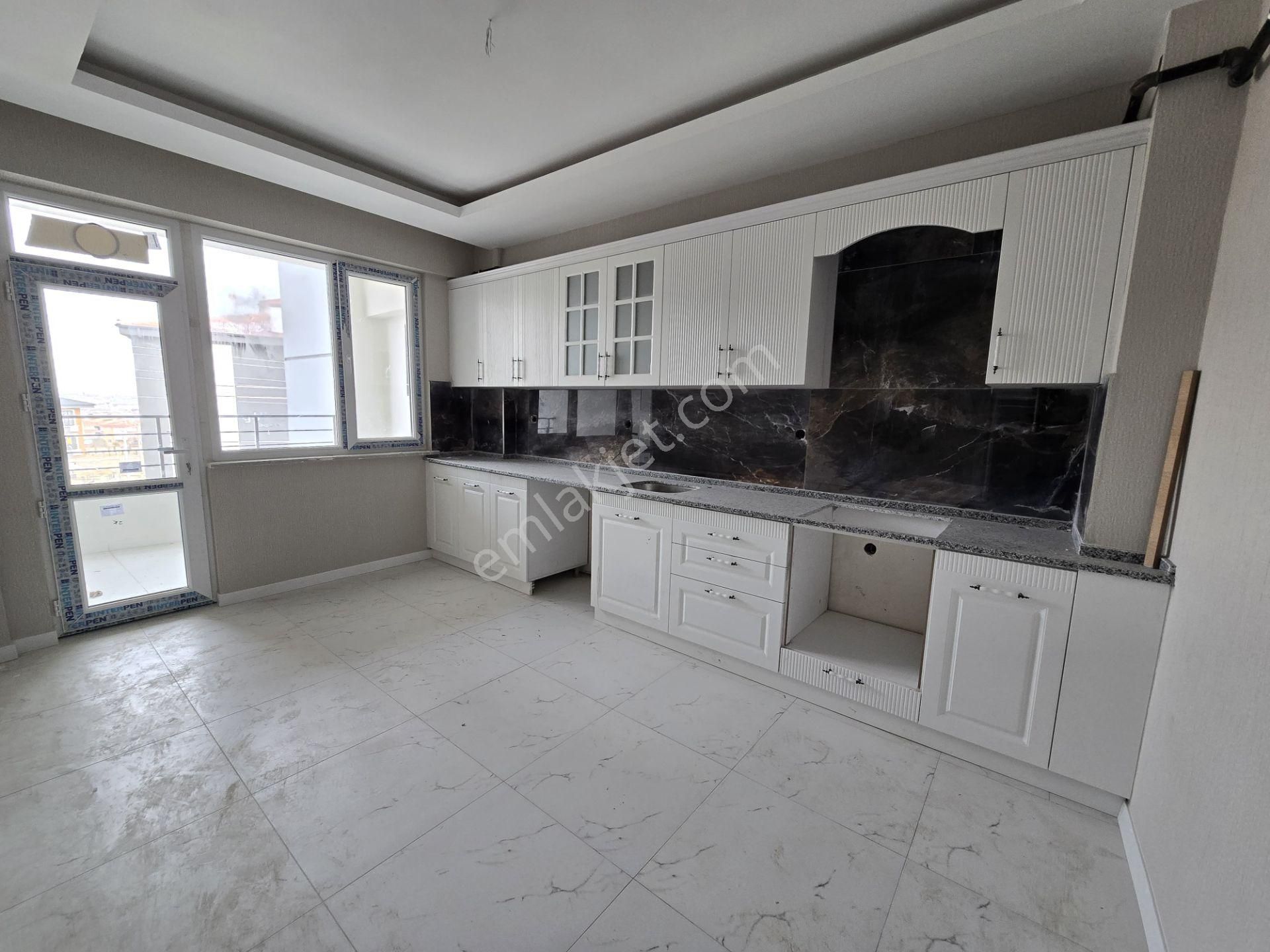 500 Evler Mahallesi Satılık Sıfır Son Kat 3+1 Daire