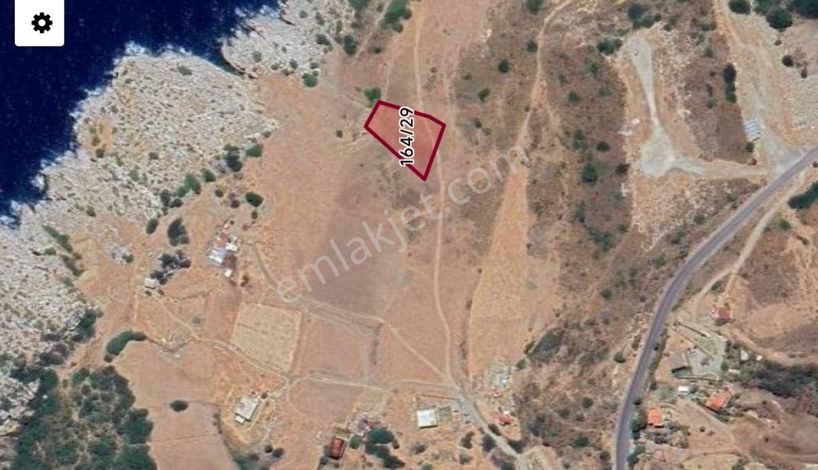 İzmir Karaburun'da Denize Sıfır Konumda Tarla