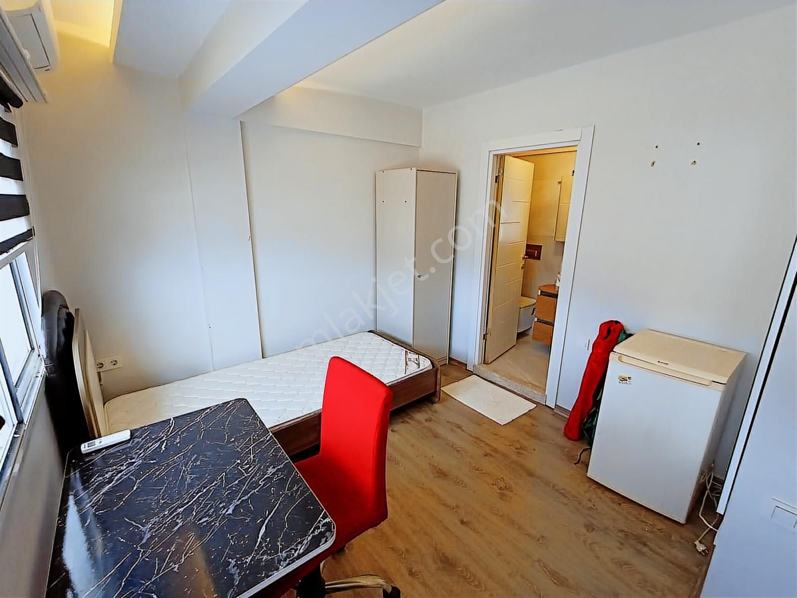 Full Eşyalı Temiz Manzaralı Kiralık Teras Katı Stüdyo Daire - Görsel 4