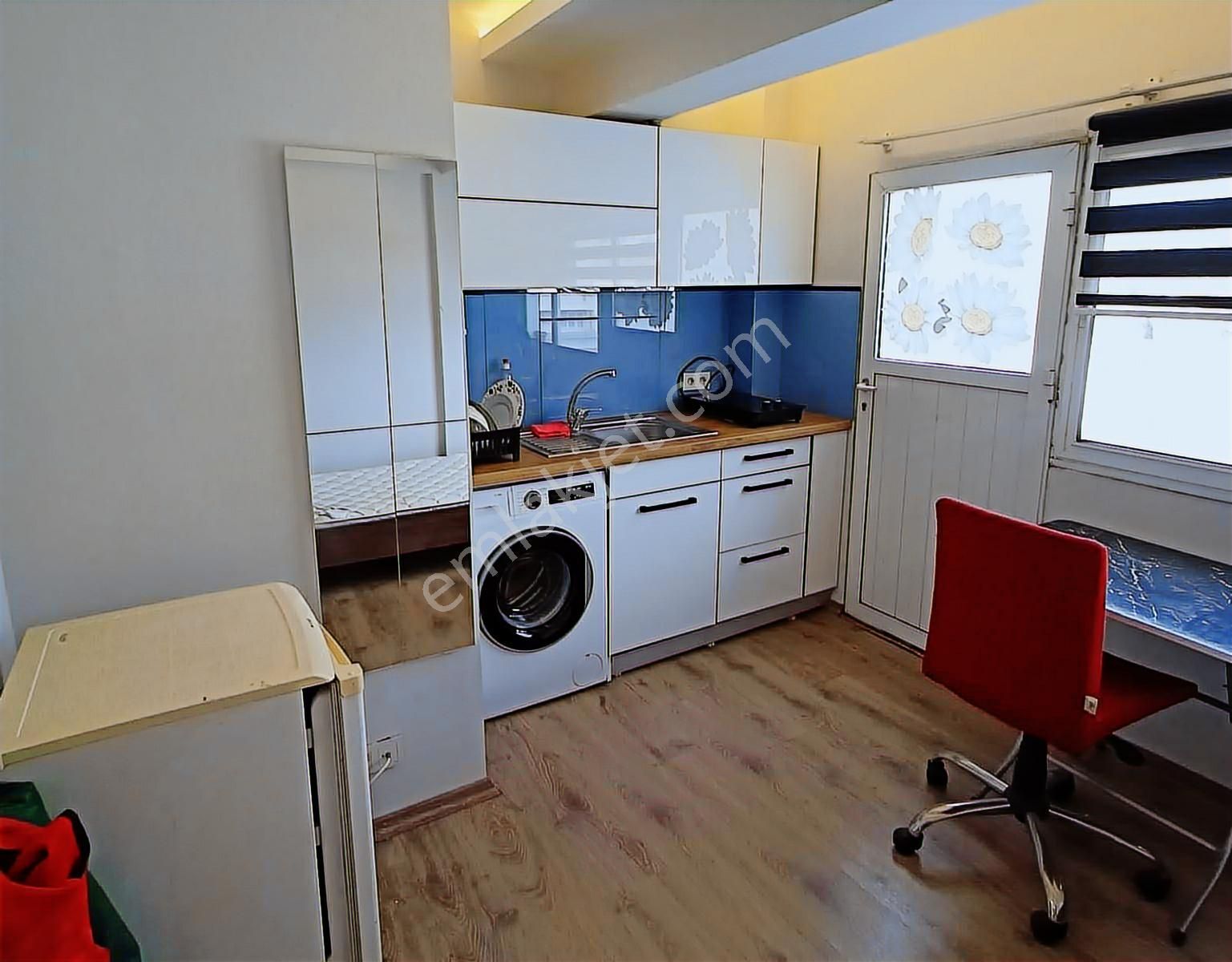 Full Eşyalı Temiz Manzaralı Kiralık Teras Katı Stüdyo Daire - Görsel 8