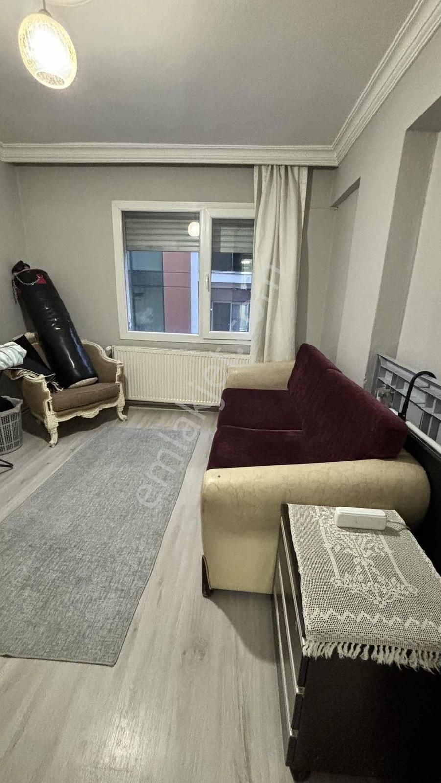 Bornova Merkezde 2+1 Eşyalı Kiralık - Görsel 3