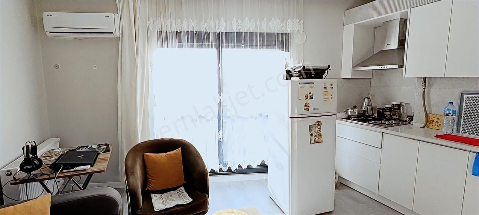 İzmir Bornova Erzenede Lüx Kiralık Eşyalı 1+1 Daire - Görsel 20