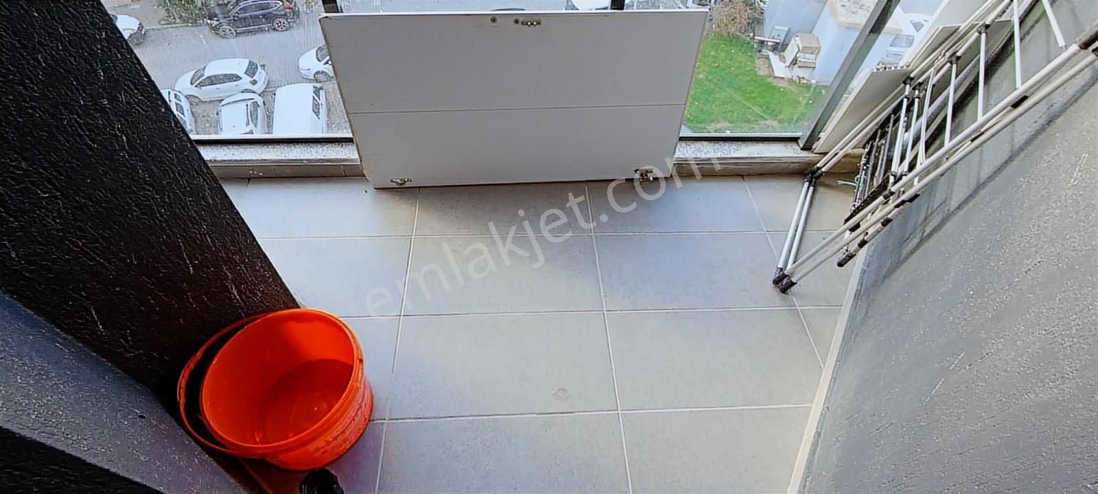 İzmir Bornova Erzenede Lüx Kiralık Eşyalı 1+1 Daire - Görsel 16