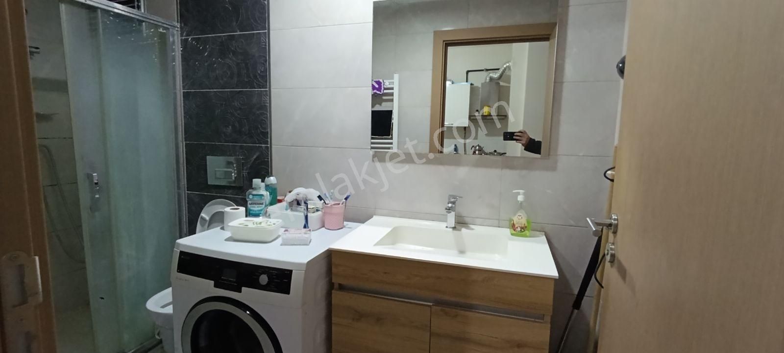 İzmir Bornova Erzenede Zeminde Geniş Kiralık 1+1 Eşyalı Daire - Görsel 17