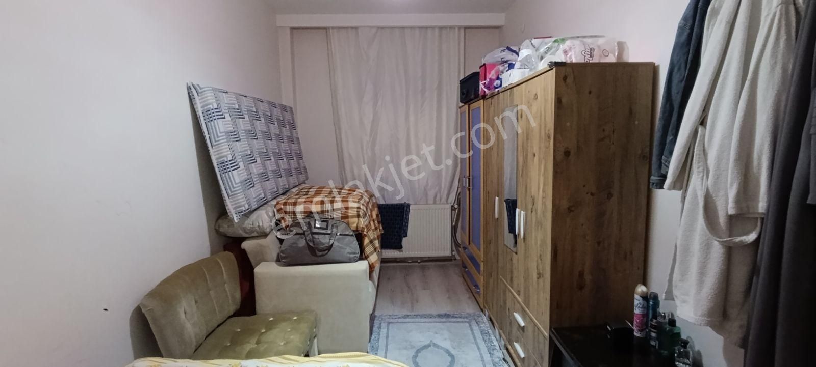 İzmir Bornova Erzenede Zeminde Geniş Kiralık 1+1 Eşyalı Daire - Görsel 14