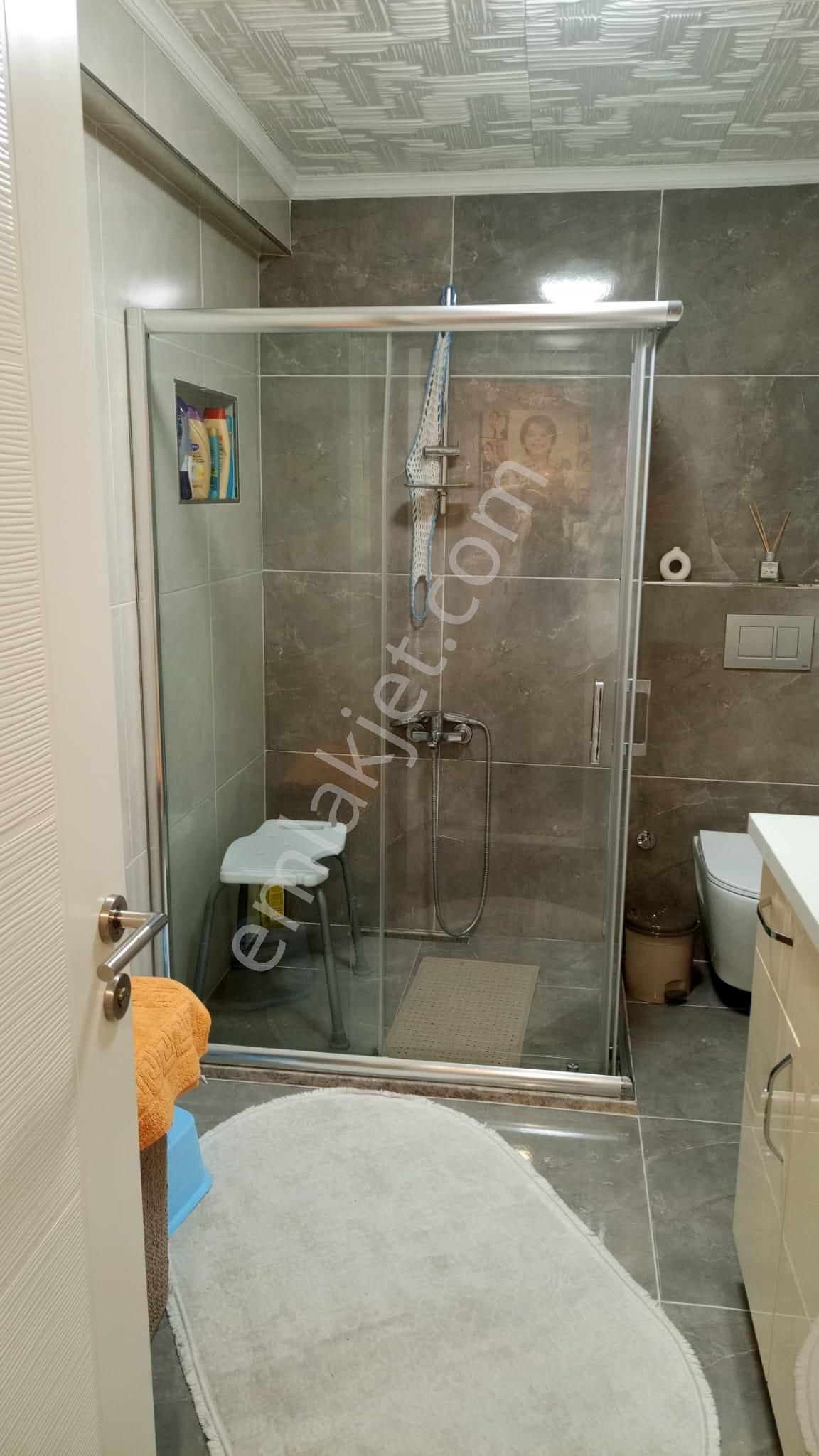 Beylikdüzü Metrobüse 8 Dk Yürüme Mesafesinde Full Tadilatlı Satılık 3+1 Daire - Görsel 16