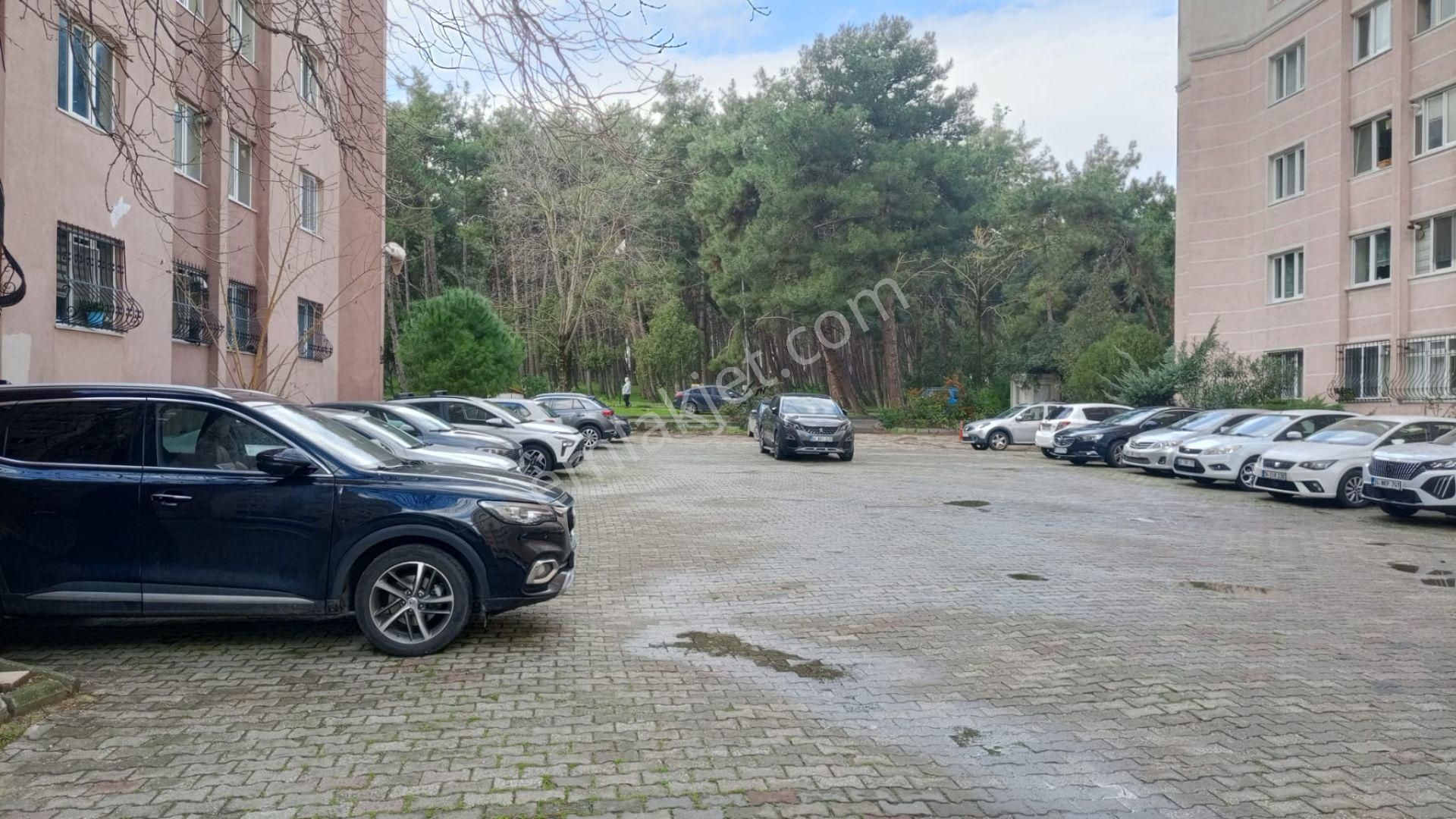 Beylikdüzü Metrobüse 8 Dk Yürüme Mesafesinde Full Tadilatlı Satılık 3+1 Daire - Görsel 4