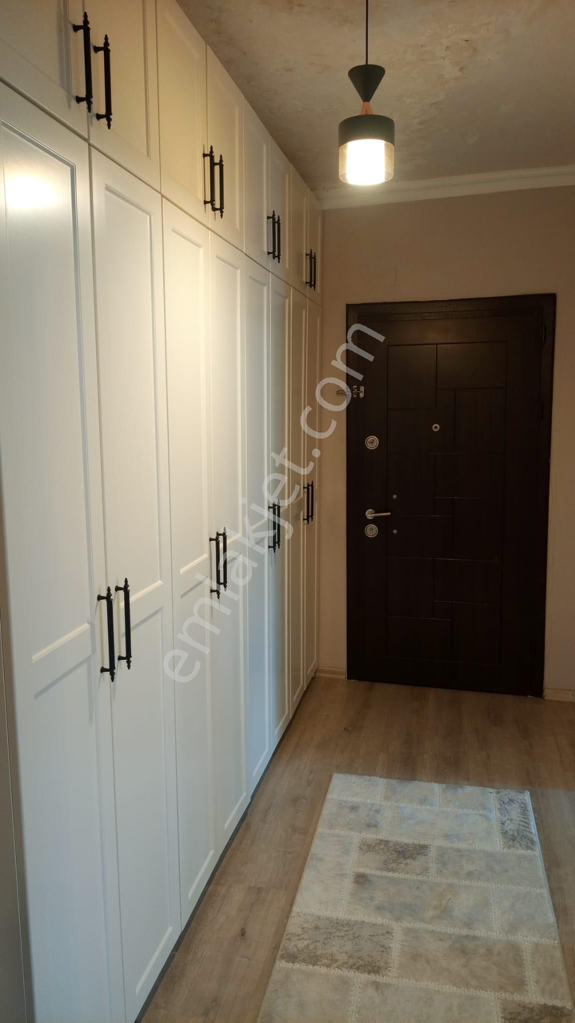 Beylikdüzü Metrobüse 8 Dk Yürüme Mesafesinde Full Tadilatlı Satılık 3+1 Daire - Görsel 15