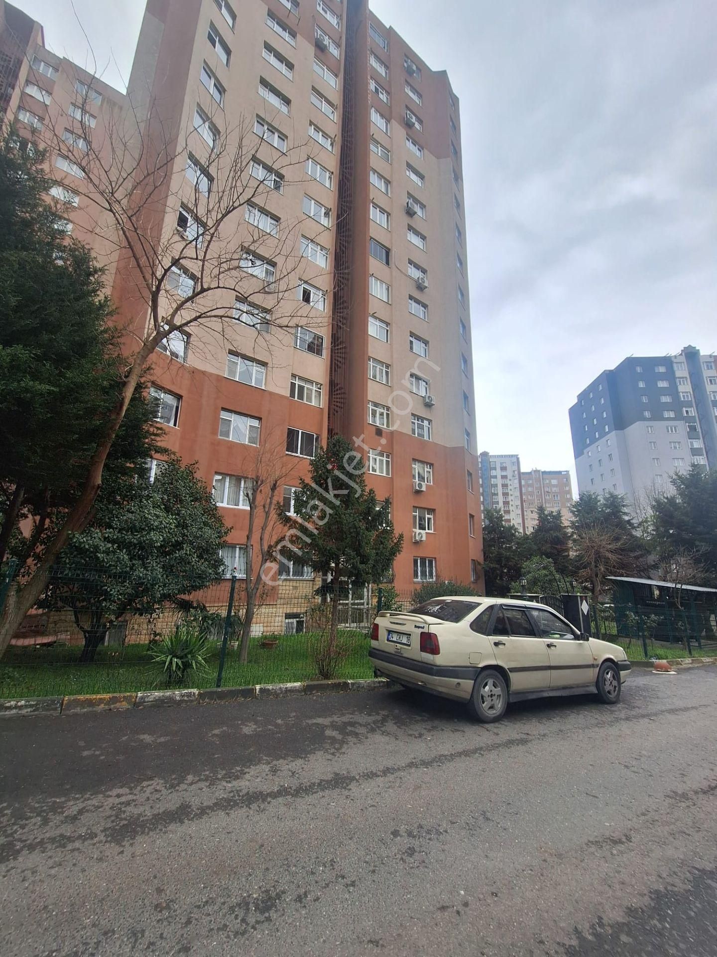 Beylikdüzü Metrobüse 8 Dk Yürüme Mesafesinde Full Tadilatlı Satılık 3+1 Daire - Görsel 27