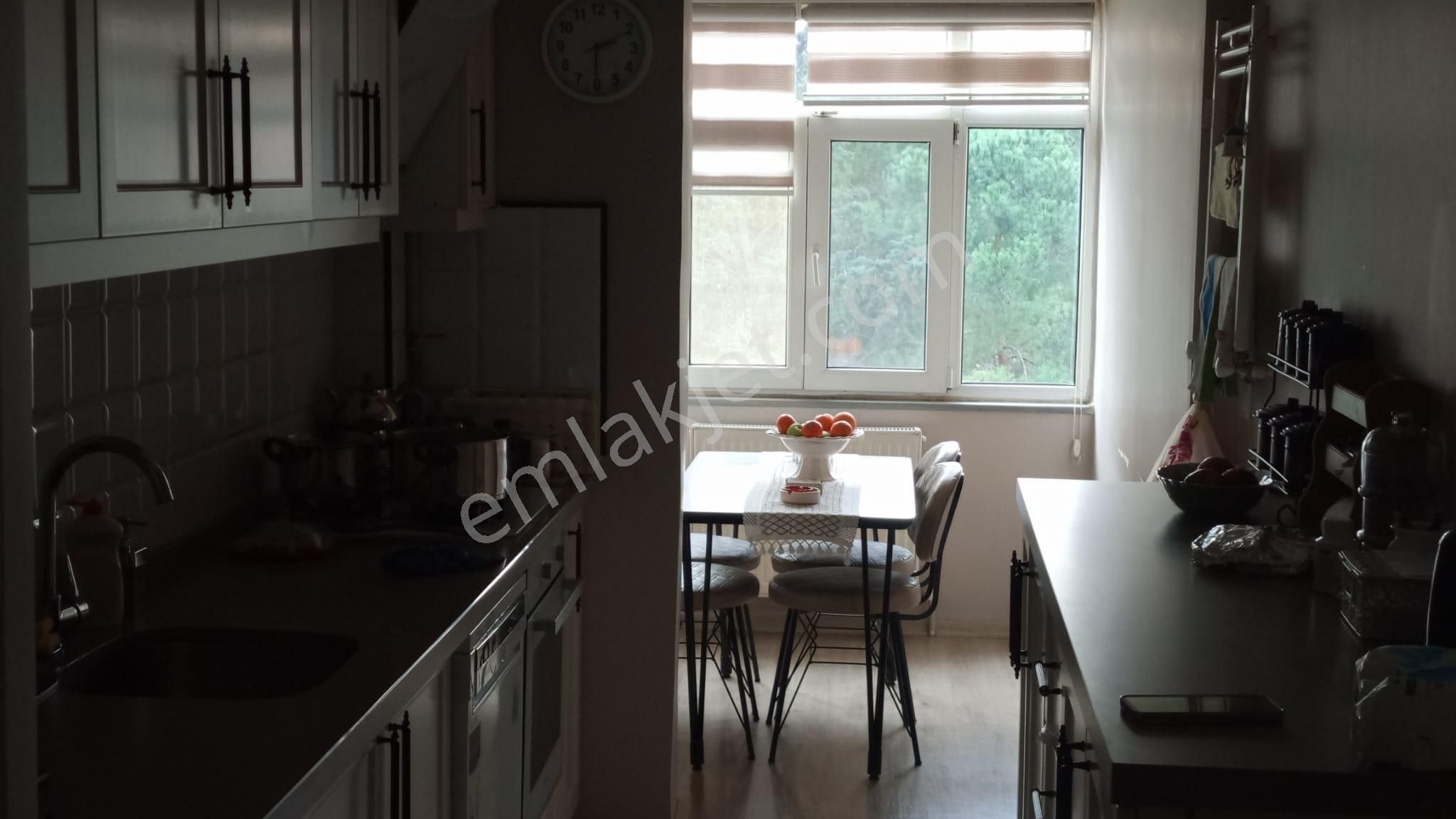 Beylikdüzü Metrobüse 8 Dk Yürüme Mesafesinde Full Tadilatlı Satılık 3+1 Daire - Görsel 24