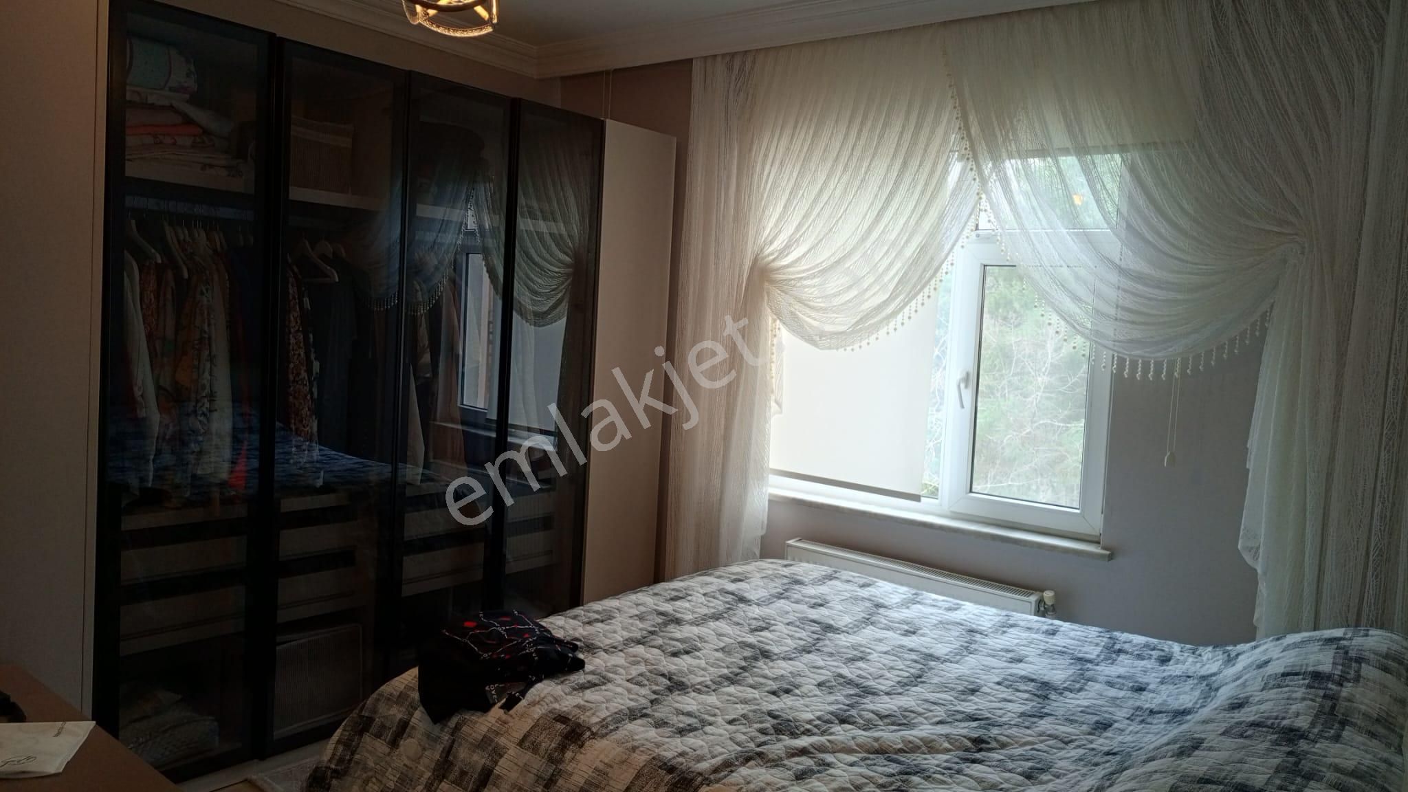 Beylikdüzü Metrobüse 8 Dk Yürüme Mesafesinde Full Tadilatlı Satılık 3+1 Daire - Görsel 19