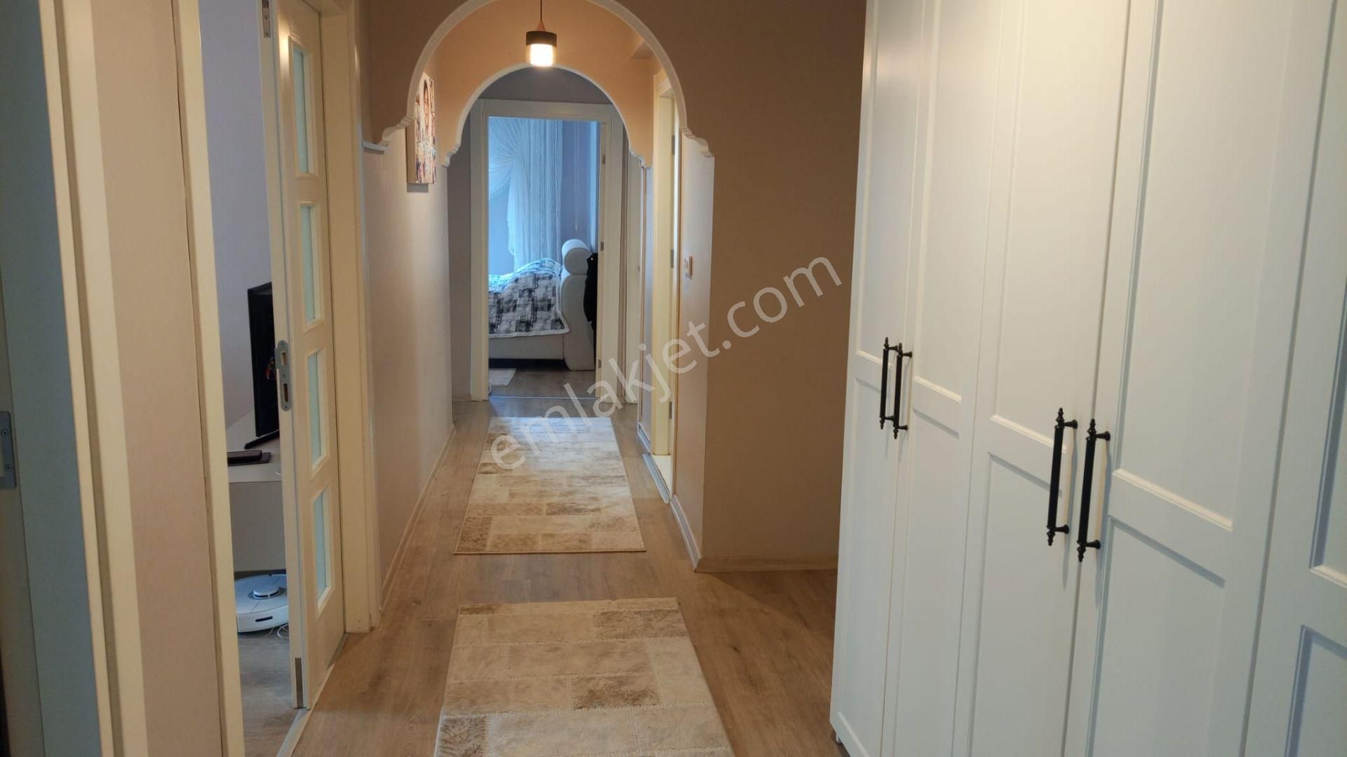 Beylikdüzü Metrobüse 8 Dk Yürüme Mesafesinde Full Tadilatlı Satılık 3+1 Daire - Görsel 9