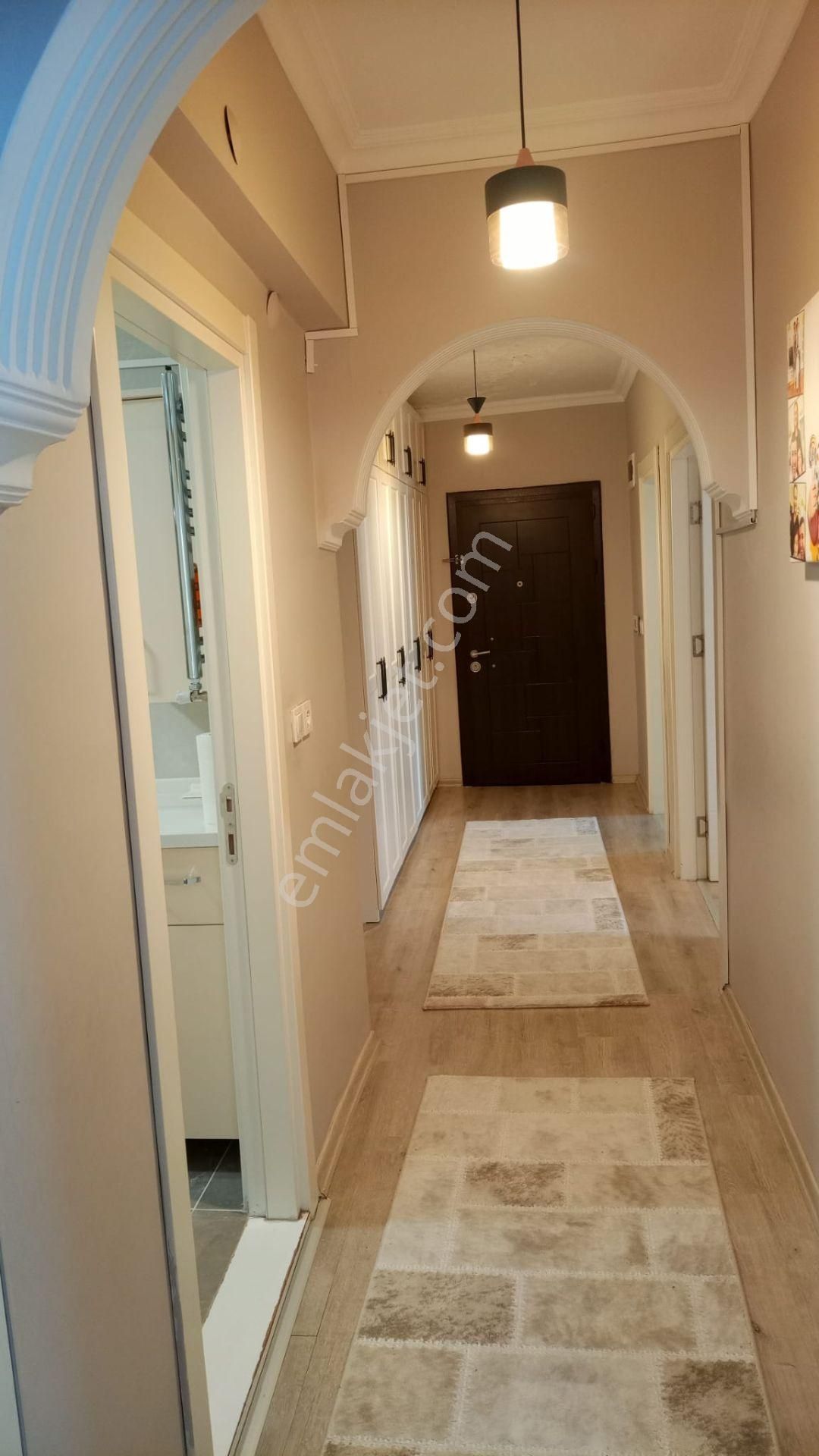 Beylikdüzü Metrobüse 8 Dk Yürüme Mesafesinde Full Tadilatlı Satılık 3+1 Daire - Görsel 12