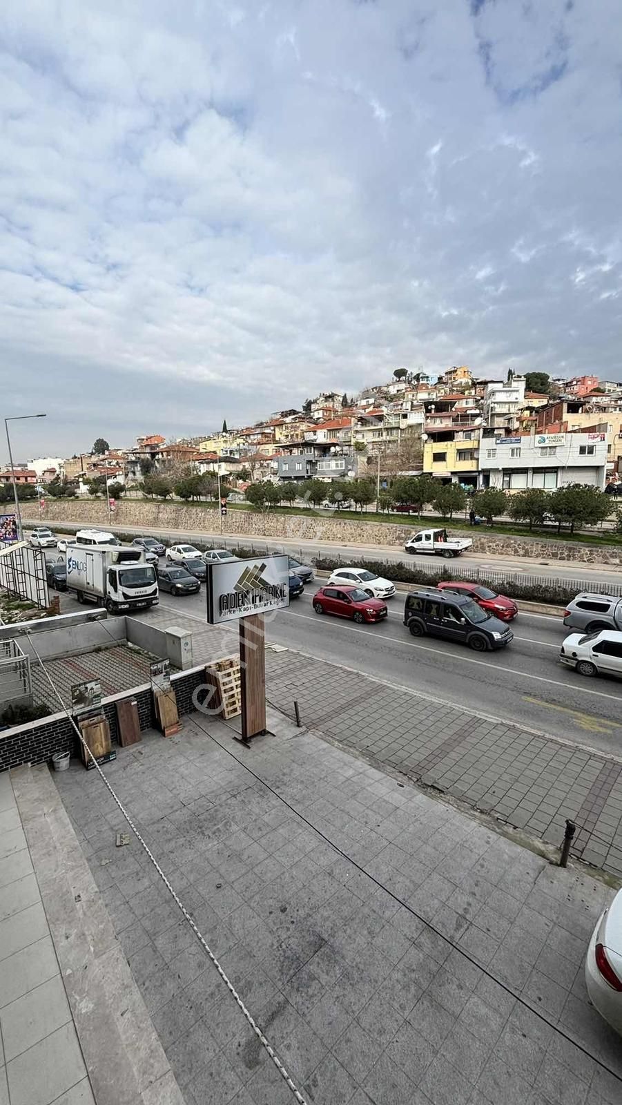 Karşıyaka Anadolu Cadde Üzeri Satılık Geniş 2+1 - Görsel 14