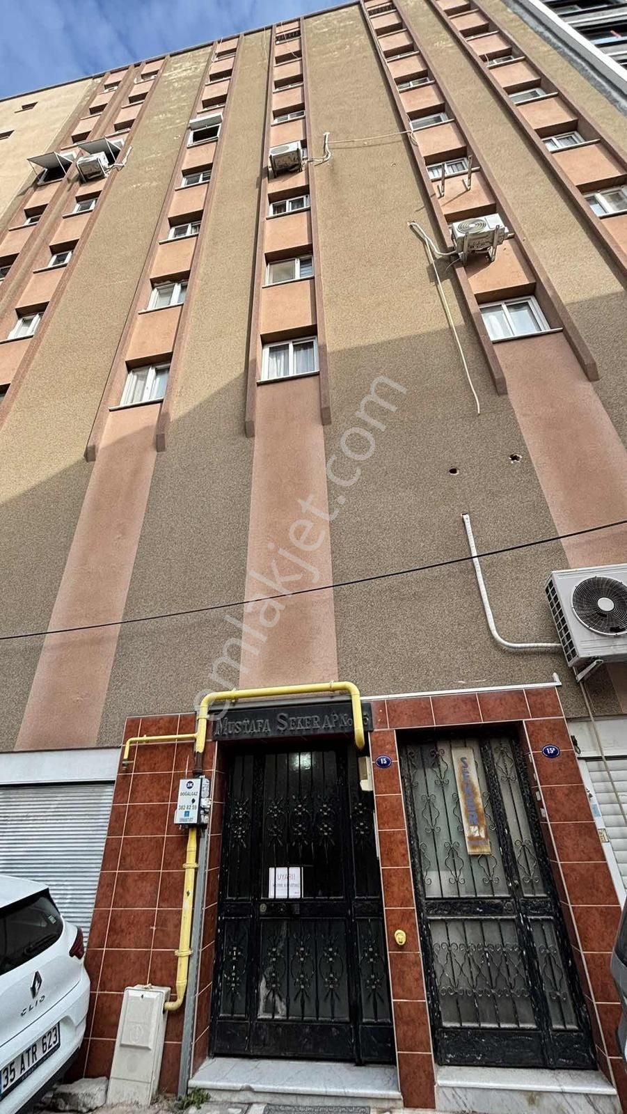 Karşıyaka Anadolu Cadde Üzeri Satılık Geniş 2+1 - Görsel 2