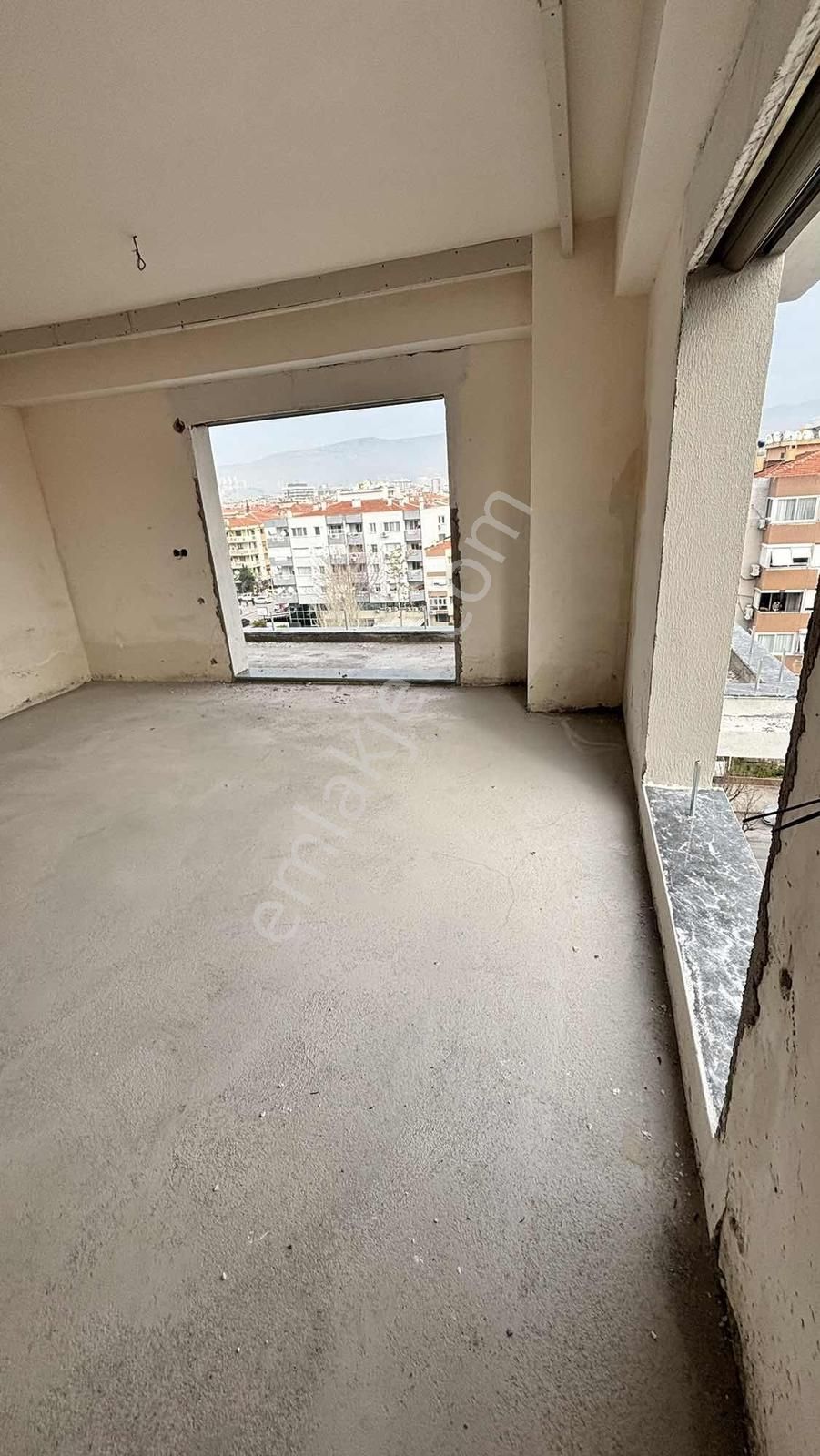 Karşıyaka Girne Caddesi 3+1 Satılık Lüks Daire - Görsel 16
