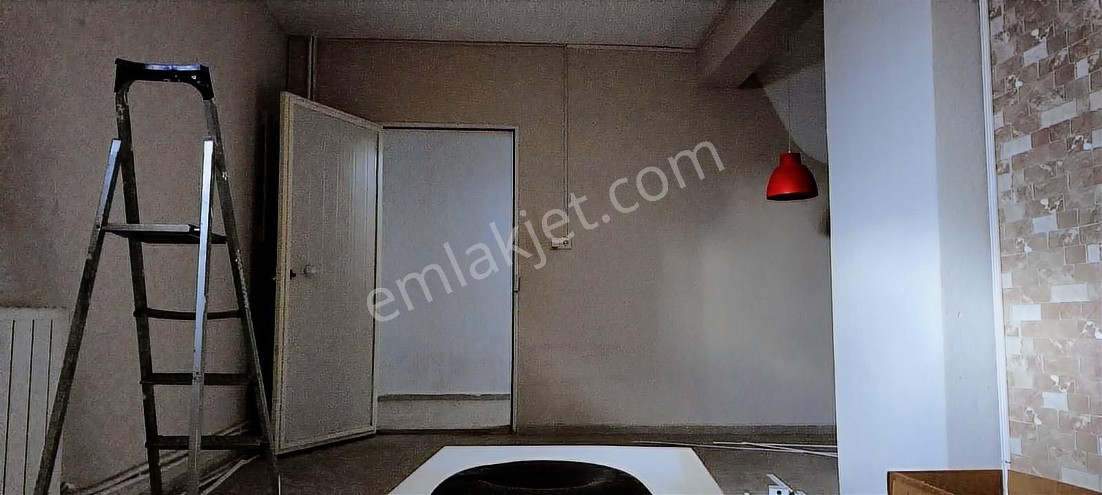 Merkezi Lokasyonda Geniş Alt Batarkatlı Kiralık Dükkan - Görsel 9