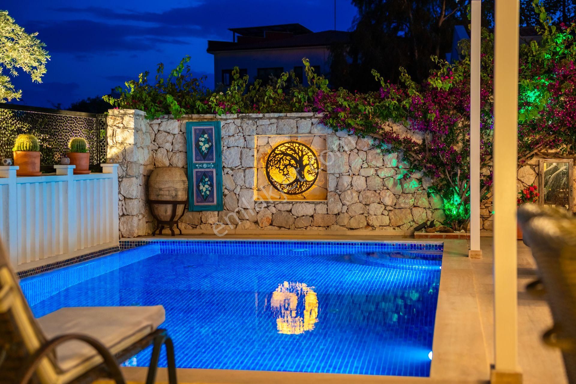 Kalkan Likya Evlerinde 5+1 Villa