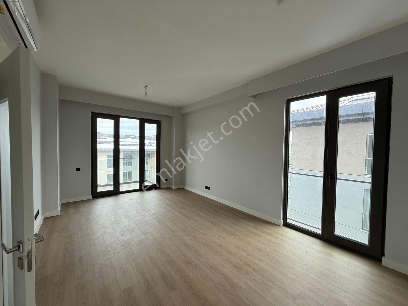 Emlak Konut Çınarköy / 2+1 Kapalı Mutfak / En Üst Kat / Kiralık - Görsel 2