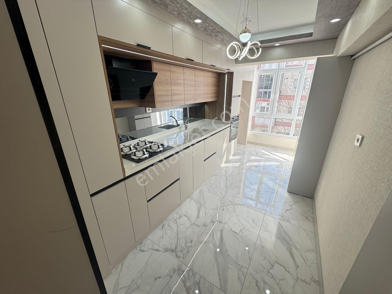 Pınarbaşı Mah'de Kapalı Garajlı Lüks Yapılı Masrafsız 3+1 Daire! - Görsel 8