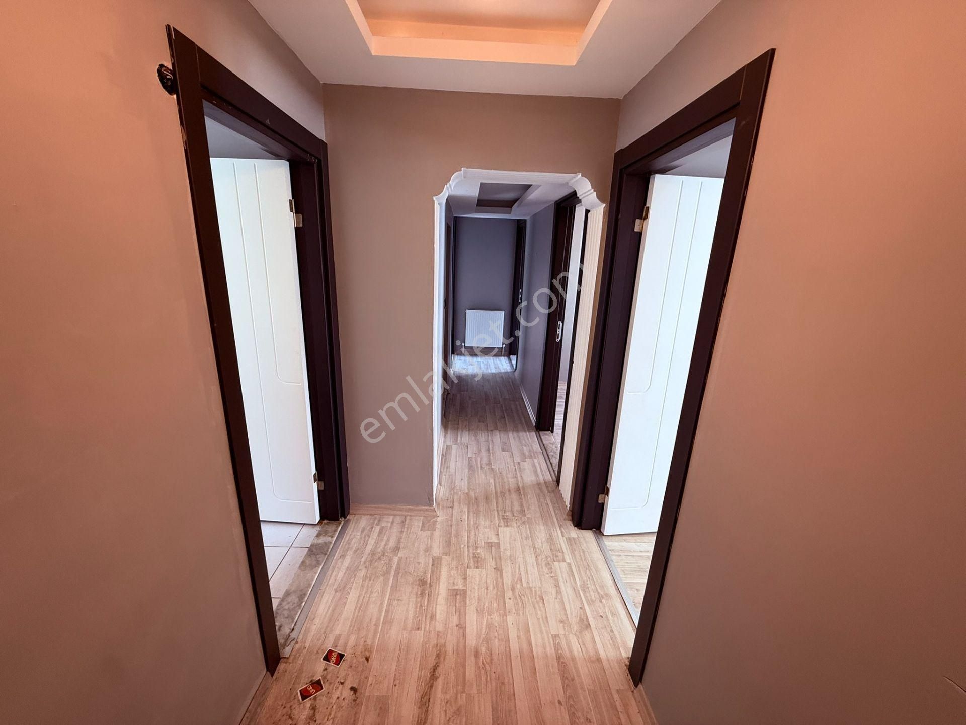 Kuşadasında Satılık 3+1 Yüksek Giriş Bakımlı Daire - Görsel 2