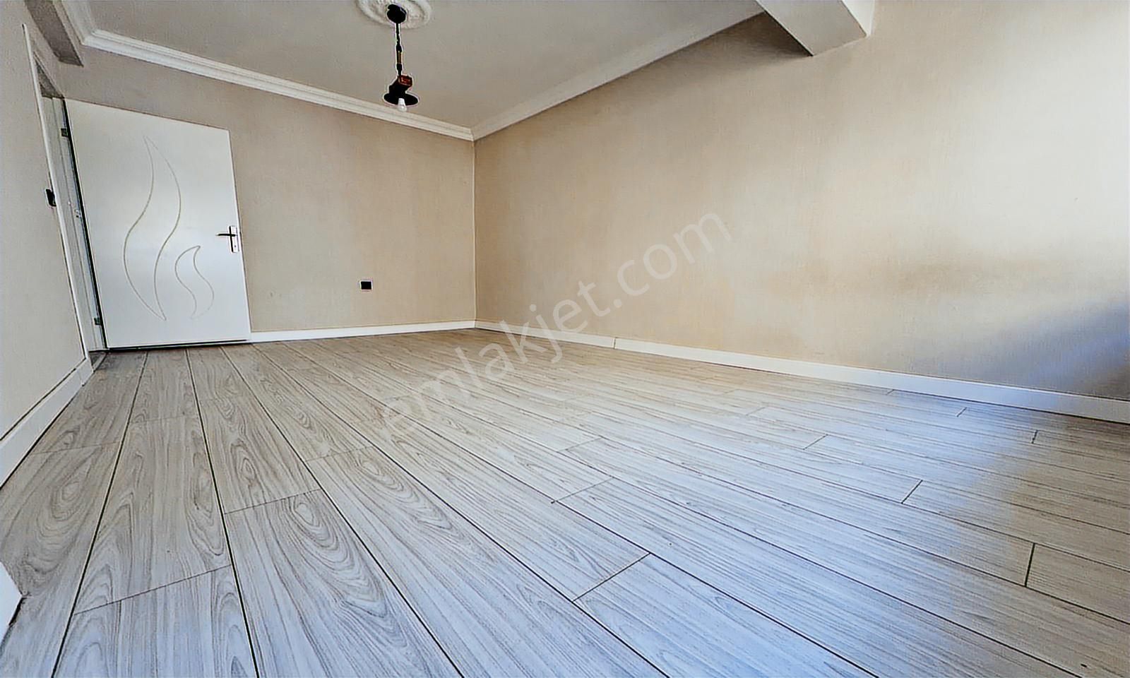 Çok Acil'den Full Yapılı Merkezi Konumda 4,5+1 Müstakil Daire ! - Görsel 23