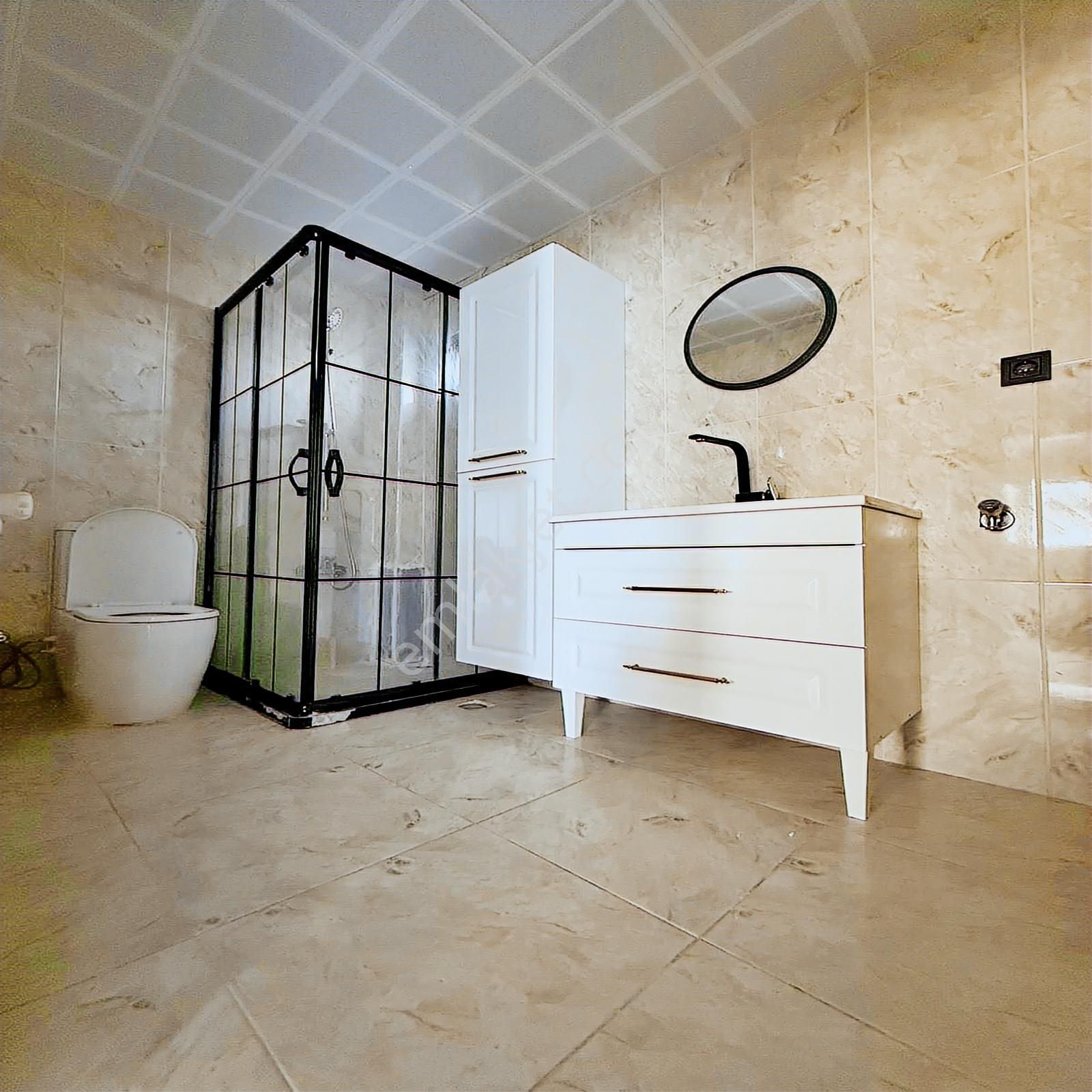 Çok Acil'den Full Yapılı Merkezi Konumda 4,5+1 Müstakil Daire ! - Görsel 35