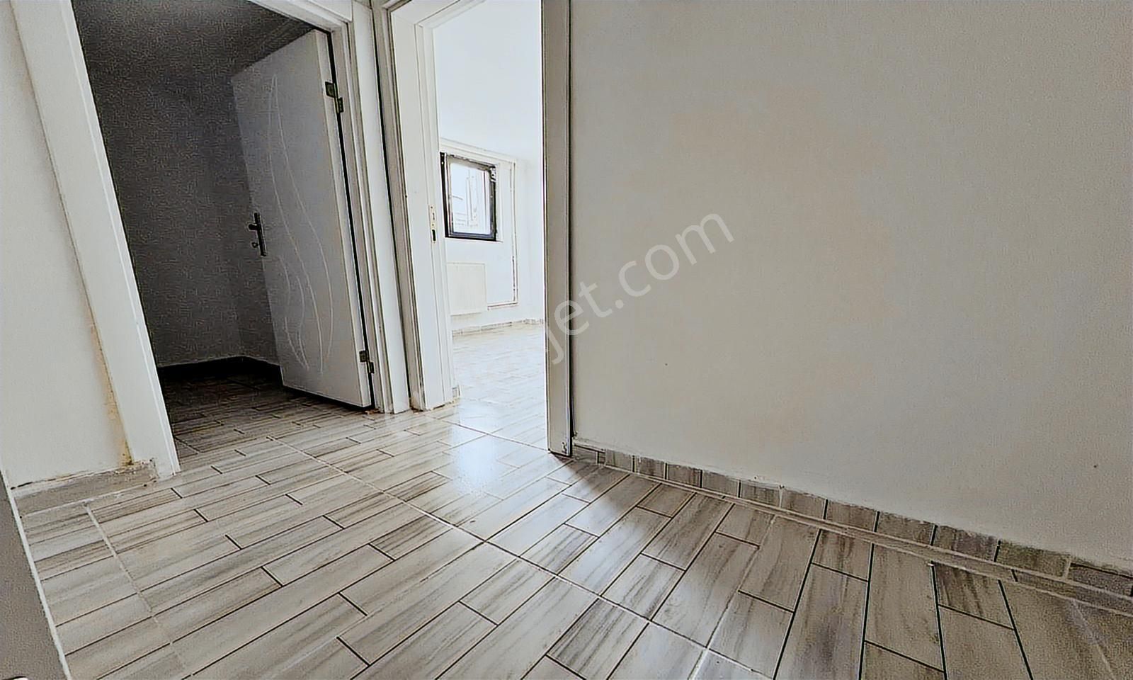 Çok Acil'den Full Yapılı Merkezi Konumda 4,5+1 Müstakil Daire ! - Görsel 18