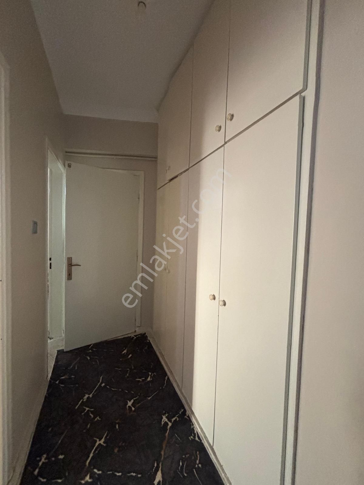 Soli'de Deniz'e Sıfır Eşyalı Kiralık Daire . - Görsel 4