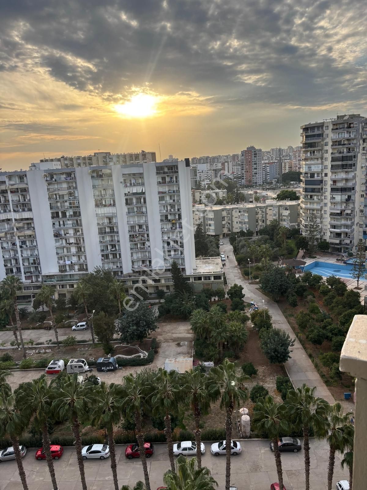 Soli'de Deniz'e Sıfır Eşyalı Kiralık Daire . - Görsel 30