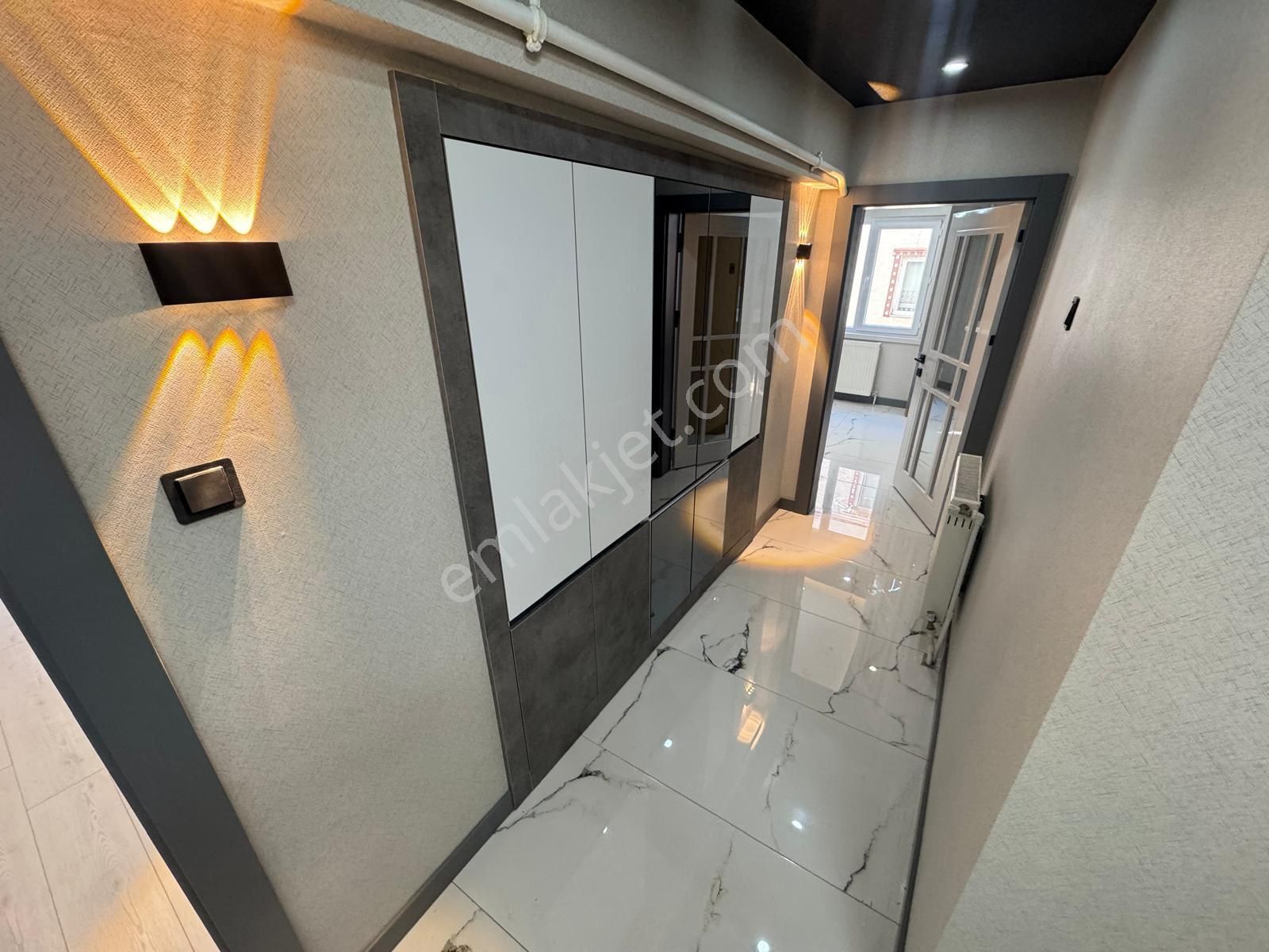 Plevne Mah'de Cadde Üzerinde Ebeveyn Banyolu Sıfır Yapılı Daire! - Görsel 10