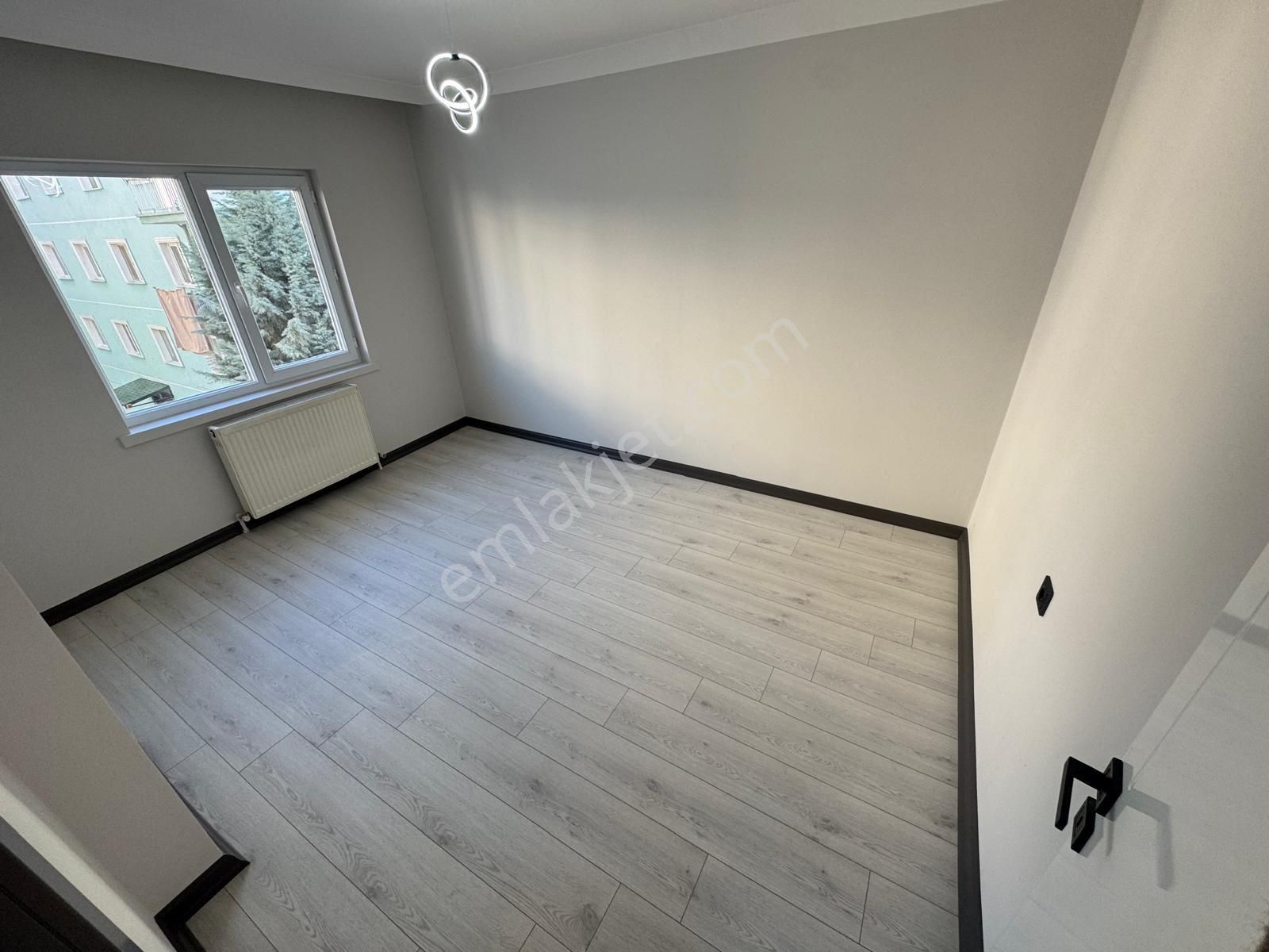 Plevne Mah'de Cadde Üzerinde Ebeveyn Banyolu Sıfır Yapılı Daire! - Görsel 26