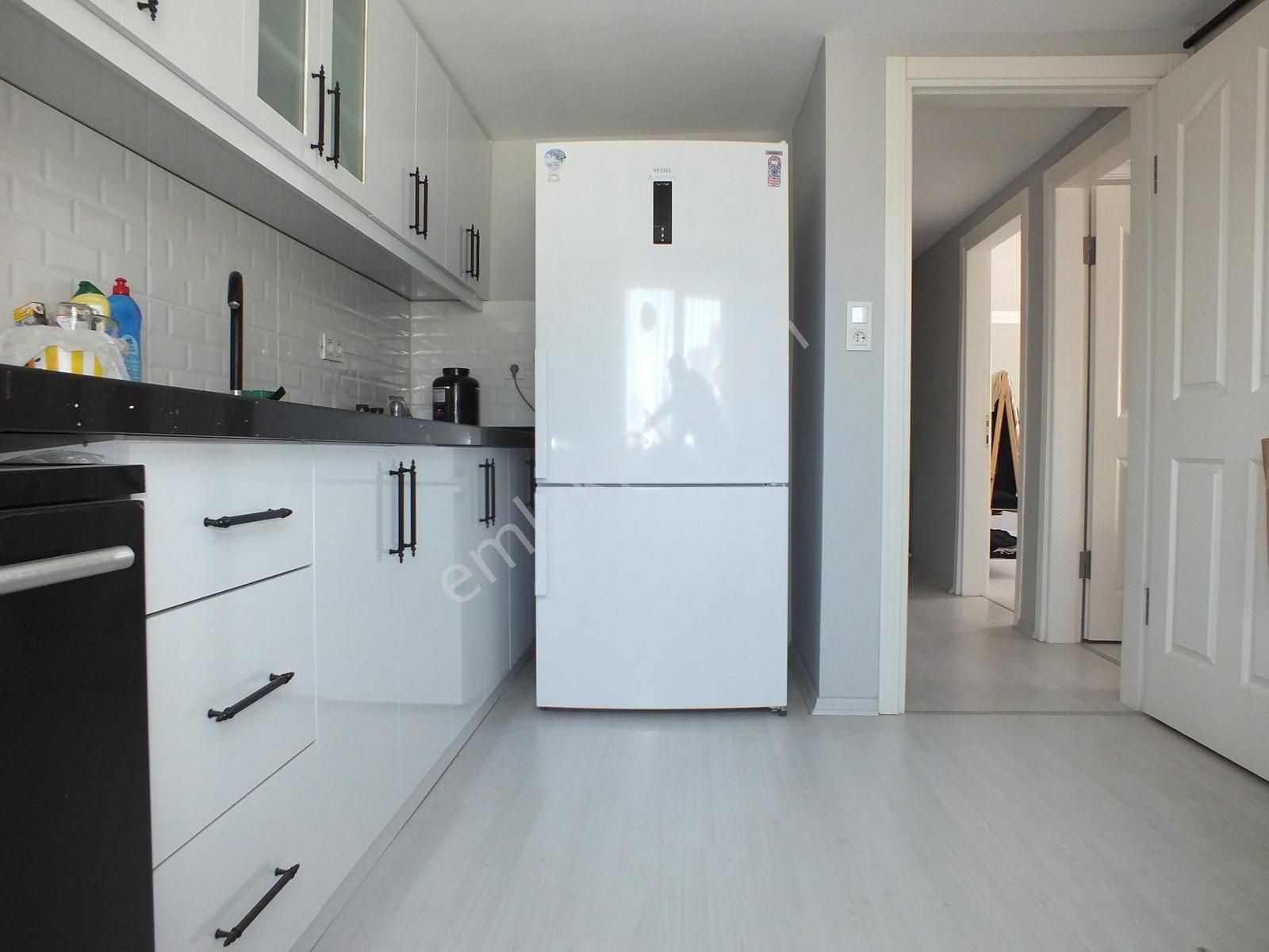 Esenler Mah. Metroya Yürüme Mesafesinde 2+1 Kiralıkçatı Katı