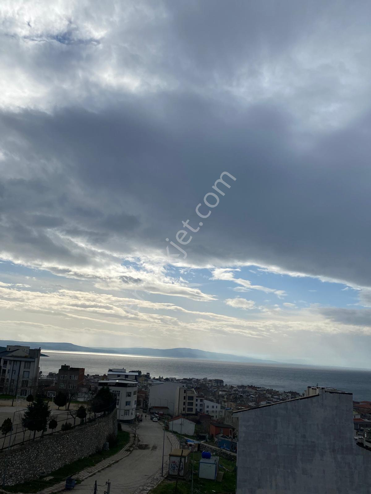 Erdek Atatürk Mahallesi'nde Full Deniz Manzaralı Satılık Dubleks