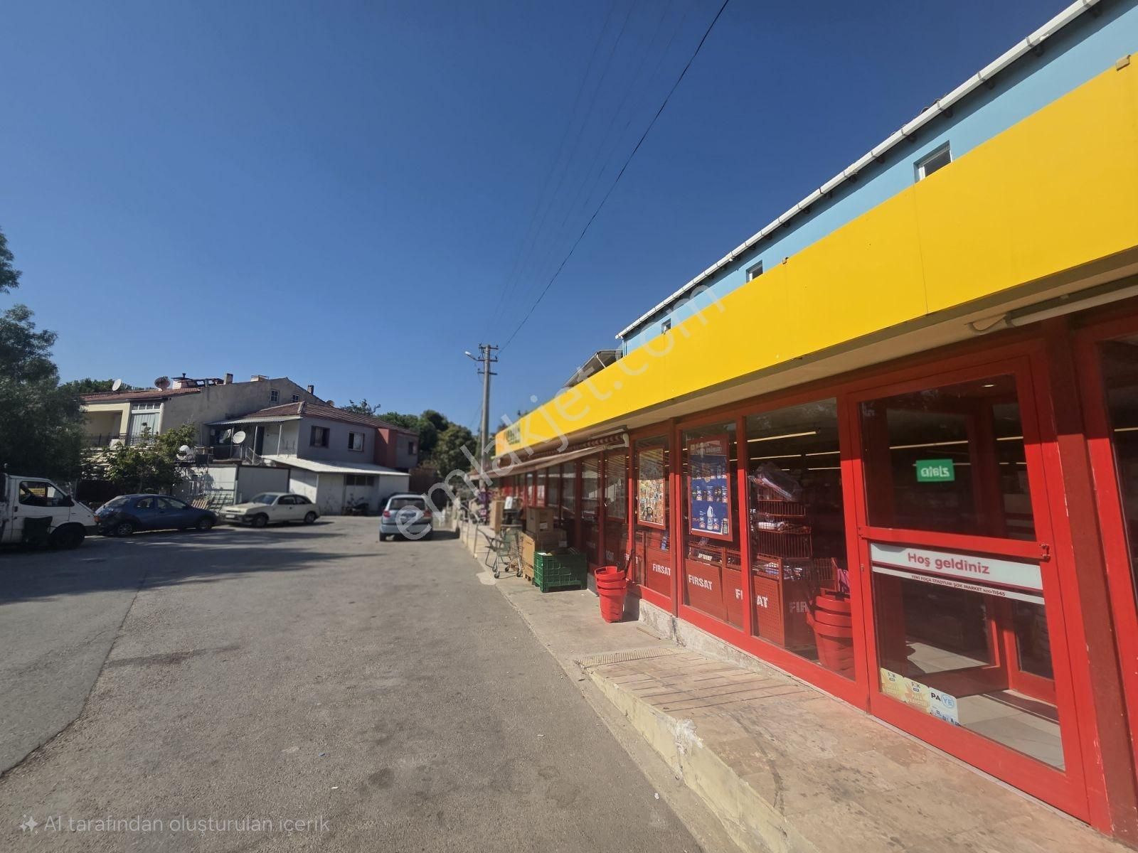 Yenifoça'nın Kalbinde Dükkan Ve Meskenden Oluşan Satılık Bina - Görsel 6