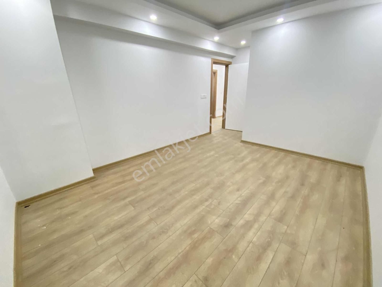 Tuğradan Tekirdağ Yolunda 3+1 145 M2 Satılık Lüx Daire - Görsel 20