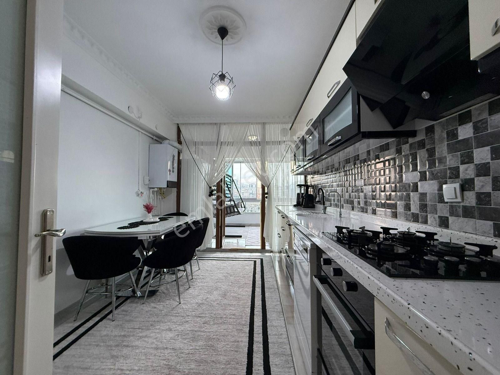 Özdemir Emlak,tan Muhteşem Manzaralı Teras Balkonlu Full+full Yapılı 3+1 Daire - Görsel 2