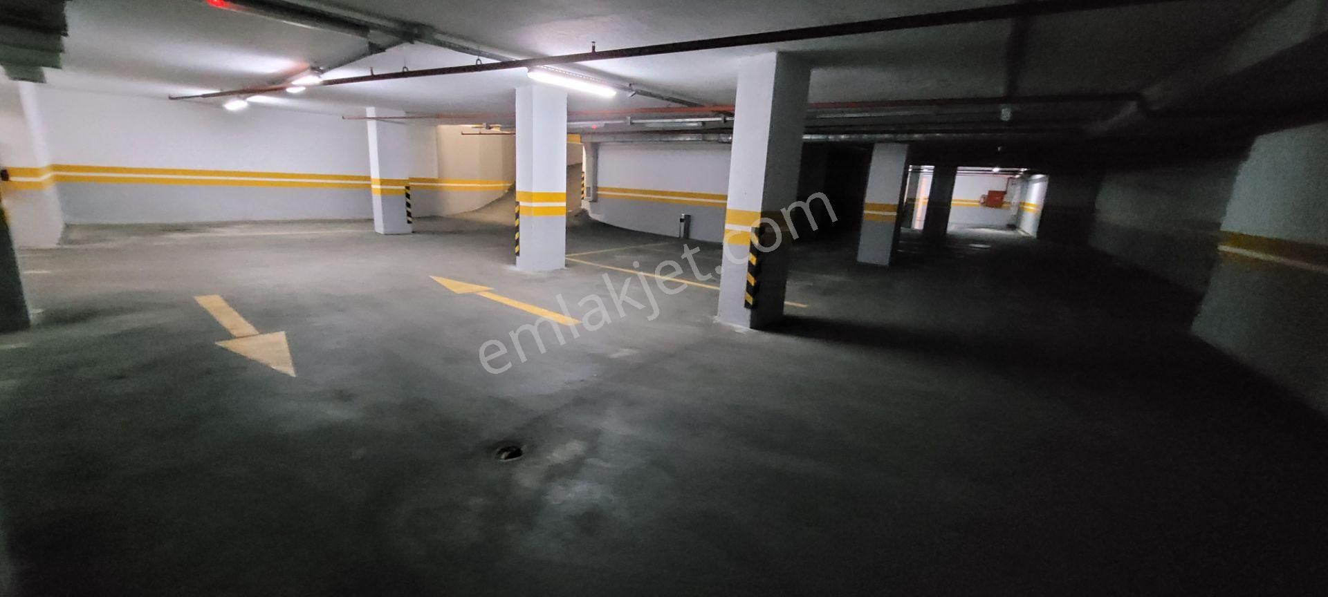 7/24 Güvenlikli Sitede Spor Salonlu Havuzlu 2+1 Net 85m2 - Görsel 25